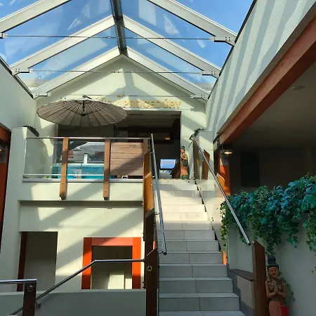 Eden Apartment Besenova